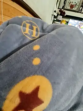 Boyshow88 online show from December 5, 2025, 1:32 pm