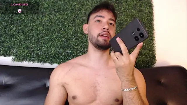 Snapshot of sam_ford_2 chatting on March 5, 2026, 12:51 am sam ford 2 online show from March 5, 2026, 12:51 am