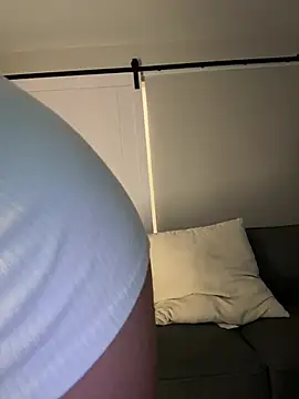 lilbbyily online show from June 23, 2026, 2:31 am