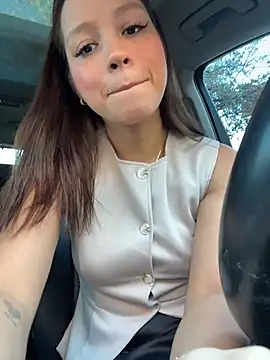 Mrs MrLove online show from December 1, 2025, 10:10 pm