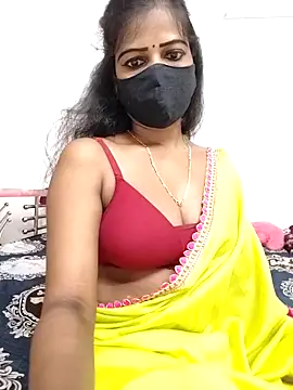 Snapshot of Misss-julli chatting on September 16, 2025, 3:24 pm Misss-julli online show from September 16, 2025, 3:24 pm