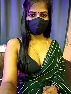 Misss-julli online show from January 9, 2026, 5:53 pm