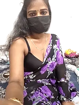 Snapshot of Misss-julli chatting on September 13, 2025, 12:49 pm Misss-julli online show from September 13, 2025, 12:49 pm