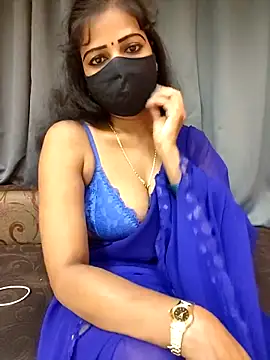 Snapshot of Misss-julli chatting on September 19, 2025, 5:39 pm Misss-julli online show from September 19, 2025, 5:39 pm