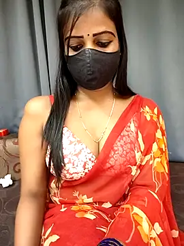 Misss-julli online show from November 11, 2025, 4:02 pm