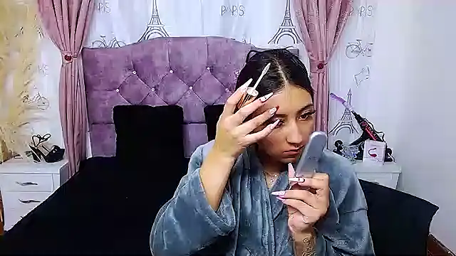 Snapshot of Wendy-13 chatting on October 29, 2025, 11:20 am Wendy-13 online show from October 29, 2025, 11:20 am