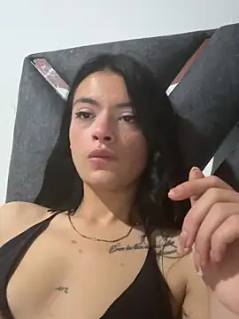 Snapshot of LiaCollings chatting on November 25, 2025, 11:43 am LiaCollings online show from November 25, 2025, 11:43 am