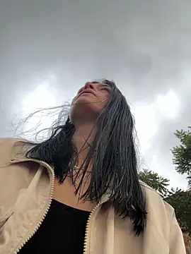 Snapshot of LiaCollings chatting on November 4, 2025, 8:56 pm LiaCollings online show from November 4, 2025, 8:56 pm