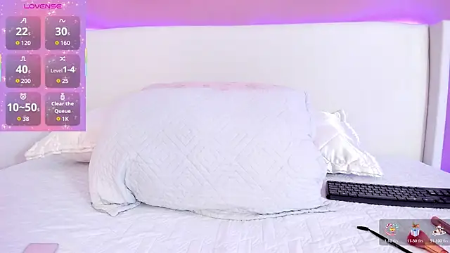 Snapshot of _Saandy chatting on December 4, 2025, 11:53 am Saandy online show from December 4, 2025, 11:53 am