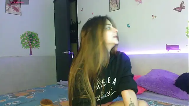 Snapshot of emily_cooper_t chatting on September 30, 2025, 3:01 am emily cooper t online show from September 30, 2025, 3:01 am