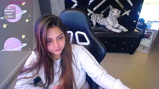 Snapshot of emily_cooper_t chatting on September 19, 2025, 3:10 am emily cooper t online show from September 19, 2025, 3:10 am