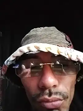 Snapshot of Danielcora chatting on June 17, 2026, 10:52 pm Danielcora online show from June 17, 2026, 10:52 pm