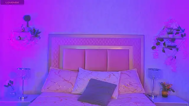 AlanaOdison online show from September 12, 2025, 8:41 pm