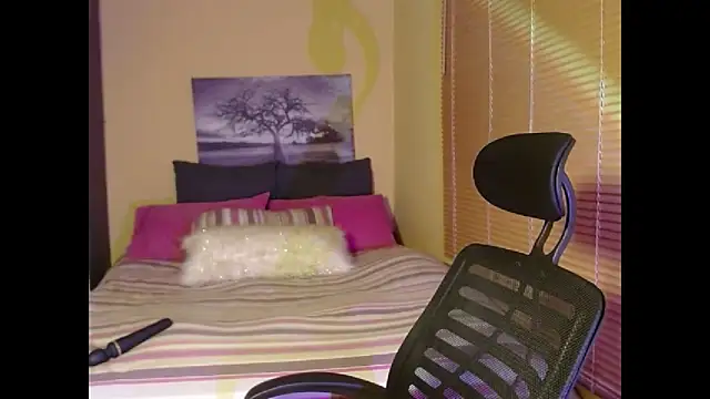 NawtyLisa online show from December 16, 2025, 10:36 pm