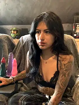 mrskarmaa online show from October 31, 2025, 2:13 pm