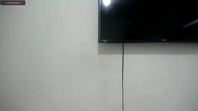 Snapshot of Foxy_Lovex chatting on May 23, 2026, 9:36 pm Foxy Lovex online show from May 23, 2026, 9:36 pm
