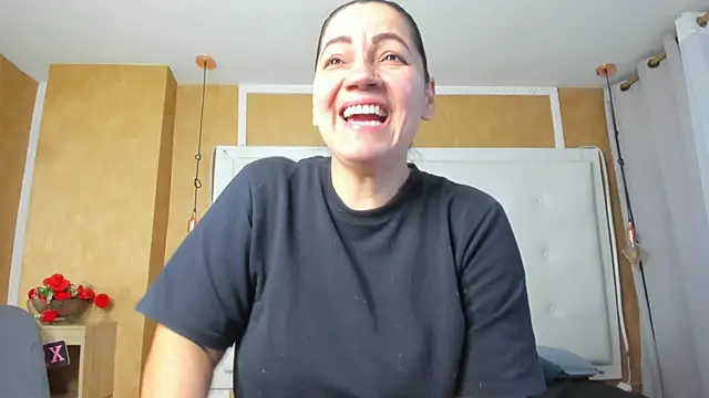 Snapshot of Heidy_milf chatting on June 30, 2026, 8:31 pm Heidy milf online show from June 30, 2026, 8:31 pm