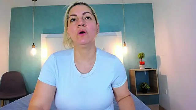 Snapshot of Heidy_milf chatting on January 17, 2026, 8:23 pm Heidy milf online show from January 17, 2026, 8:23 pm