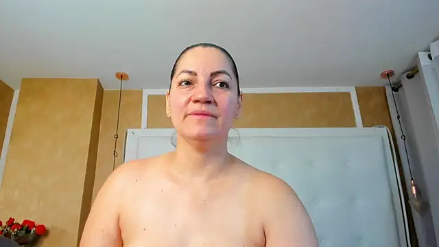 Snapshot of Heidy_milf chatting on July 29, 2026, 8:19 pm Heidy milf online show from July 29, 2026, 8:19 pm