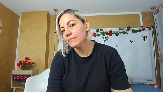 Snapshot of Heidy_milf chatting on February 22, 2026, 4:08 pm Heidy milf online show from February 22, 2026, 4:08 pm