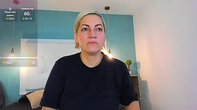 Snapshot of Heidy_milf chatting on January 7, 2026, 8:25 pm Heidy milf online show from January 7, 2026, 8:25 pm