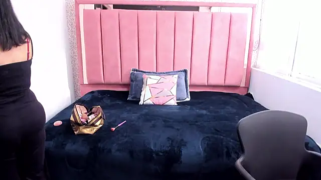 Snapshot of Barbara_fox__ chatting on November 25, 2025, 11:54 am Barbara fox online show from November 25, 2025, 11:54 am