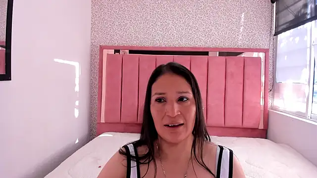 Snapshot of Barbara_fox__ chatting on November 1, 2025, 12:10 pm Barbara fox online show from November 1, 2025, 12:10 pm