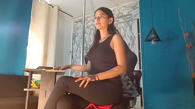 hanna mooreee online show from September 21, 2025, 6:57 pm