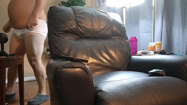 Snapshot of Single_White_Male chatting on November 8, 2025, 2:31 pm Single White Male online show from November 8, 2025, 2:31 pm