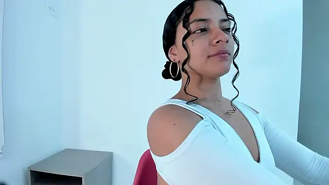 Snapshot of Angellit_Afrodita_ chatting on January 9, 2026, 11:39 am Angellit Afrodita online show from January 9, 2026, 11:39 am