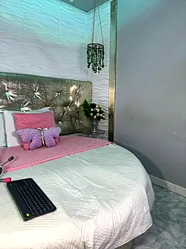 Snapshot of jhade_fox chatting on November 22, 2025, 3:49 am jhade fox online show from November 22, 2025, 3:49 am