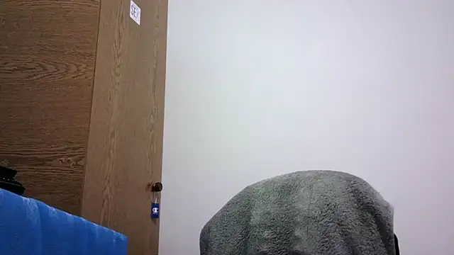 Snapshot of Black_Scorpion91 chatting on December 21, 2025, 6:42 pm Black Scorpion91 online show from December 21, 2025, 6:42 pm