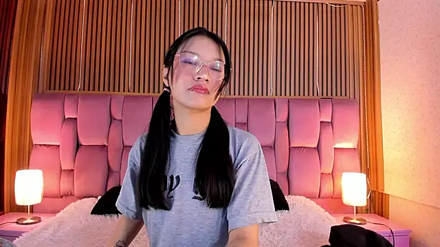 Snapshot of Sophie_Calloway chatting on September 9, 2025, 3:21 pm Sophie Calloway online show from September 9, 2025, 3:21 pm