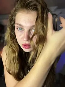 Emaline Fane online show from April 19, 2026, 6:43 pm