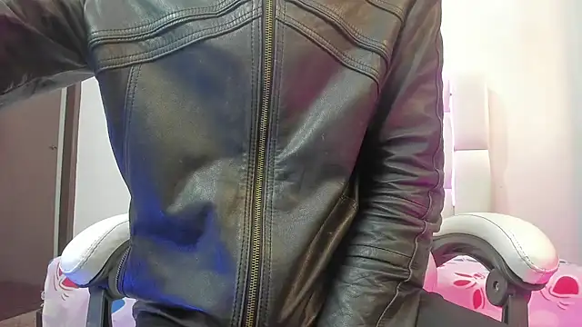 MilkWhore1 online show from March 2, 2026, 7:43 pm