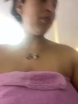 Mia garcia28 online show from January 14, 2026, 7:50 pm