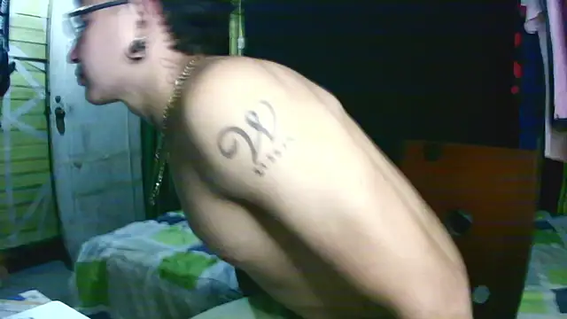 Snapshot of Ebebyjuan chatting on April 19, 2026, 12:28 pm Ebebyjuan online show from April 19, 2026, 12:28 pm