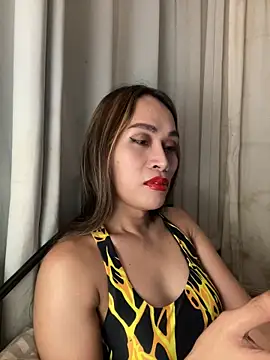 RomanticPearlTS online show from March 25, 2026, 1:06 am