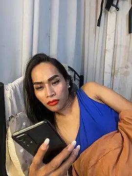 RomanticPearlTS online show from November 13, 2025, 2:04 am