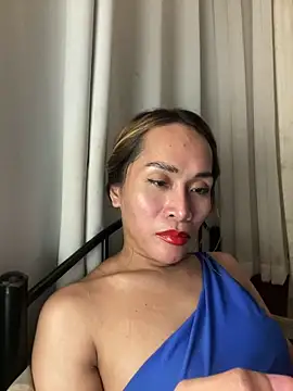 RomanticPearlTS online show from February 17, 2026, 1:52 pm