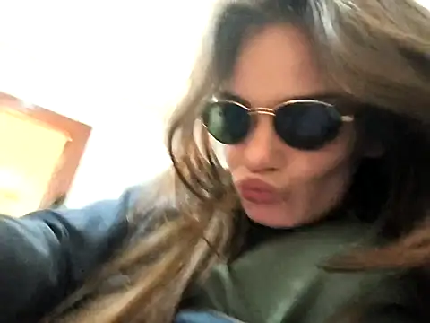 Junani2231 online show from December 20, 2025, 3:37 pm