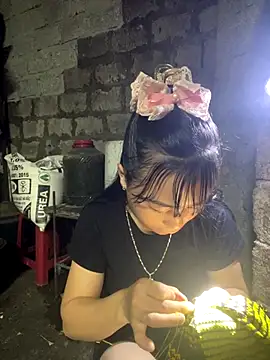 Sunyinn online show from November 8, 2025, 2:37 am