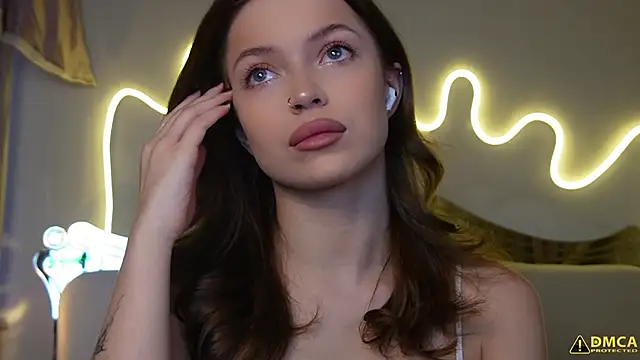 kellypeachcake online show from February 1, 2026, 5:17 am