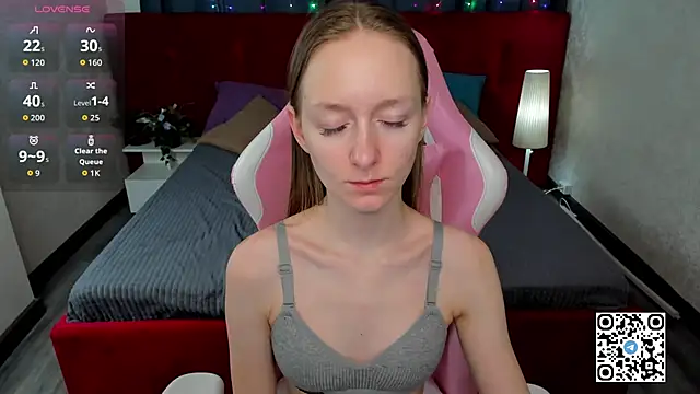 Mia E1fie online show from February 12, 2026, 1:27 am