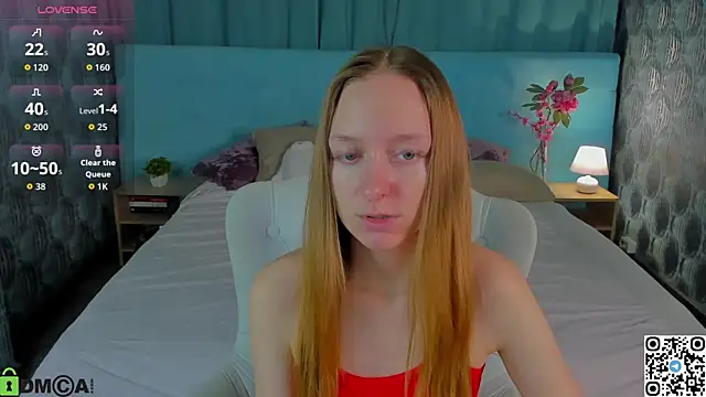 Mia E1fie online show from October 10, 2025, 9:10 am