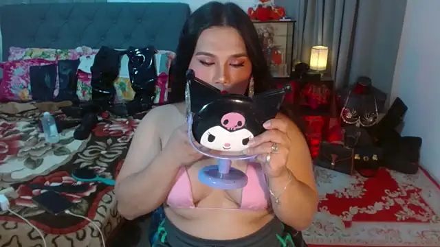 Snapshot of LustfullVelindaks chatting on November 6, 2025, 8:18 am LustfullVelindaks online show from November 6, 2025, 8:18 am