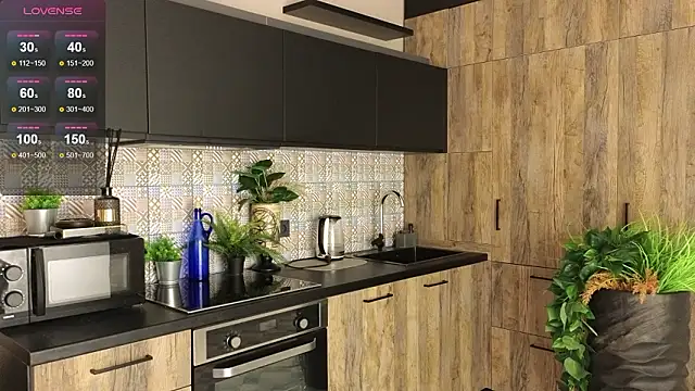 Snapshot of DebiHenks chatting on February 5, 2026, 5:09 pm DebiHenks online show from February 5, 2026, 5:09 pm