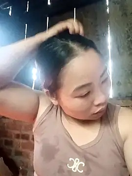 Snapshot of PhamPhung chatting on October 25, 2025, 2:44 am PhamPhung online show from October 25, 2025, 2:44 am