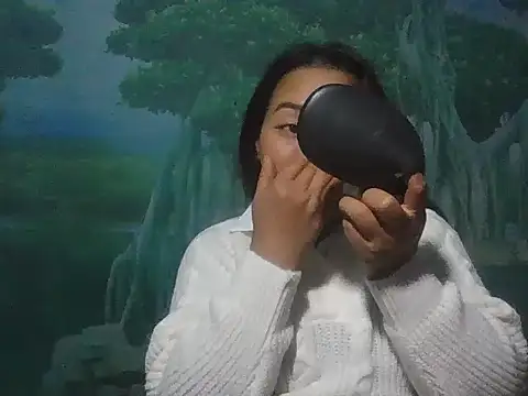 Snapshot of PhamPhung chatting on November 26, 2025, 2:28 pm PhamPhung online show from November 26, 2025, 2:28 pm