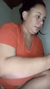 Snapshot of luzdanna chatting on October 5, 2025, 11:45 am luzdanna online show from October 5, 2025, 11:45 am